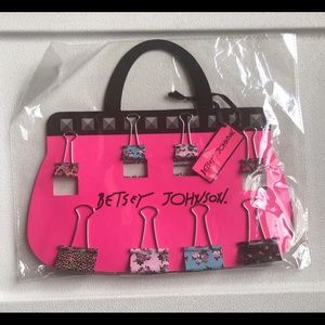 Betsey Johnson Floral Paper Clamps Pretty 💋 Floral